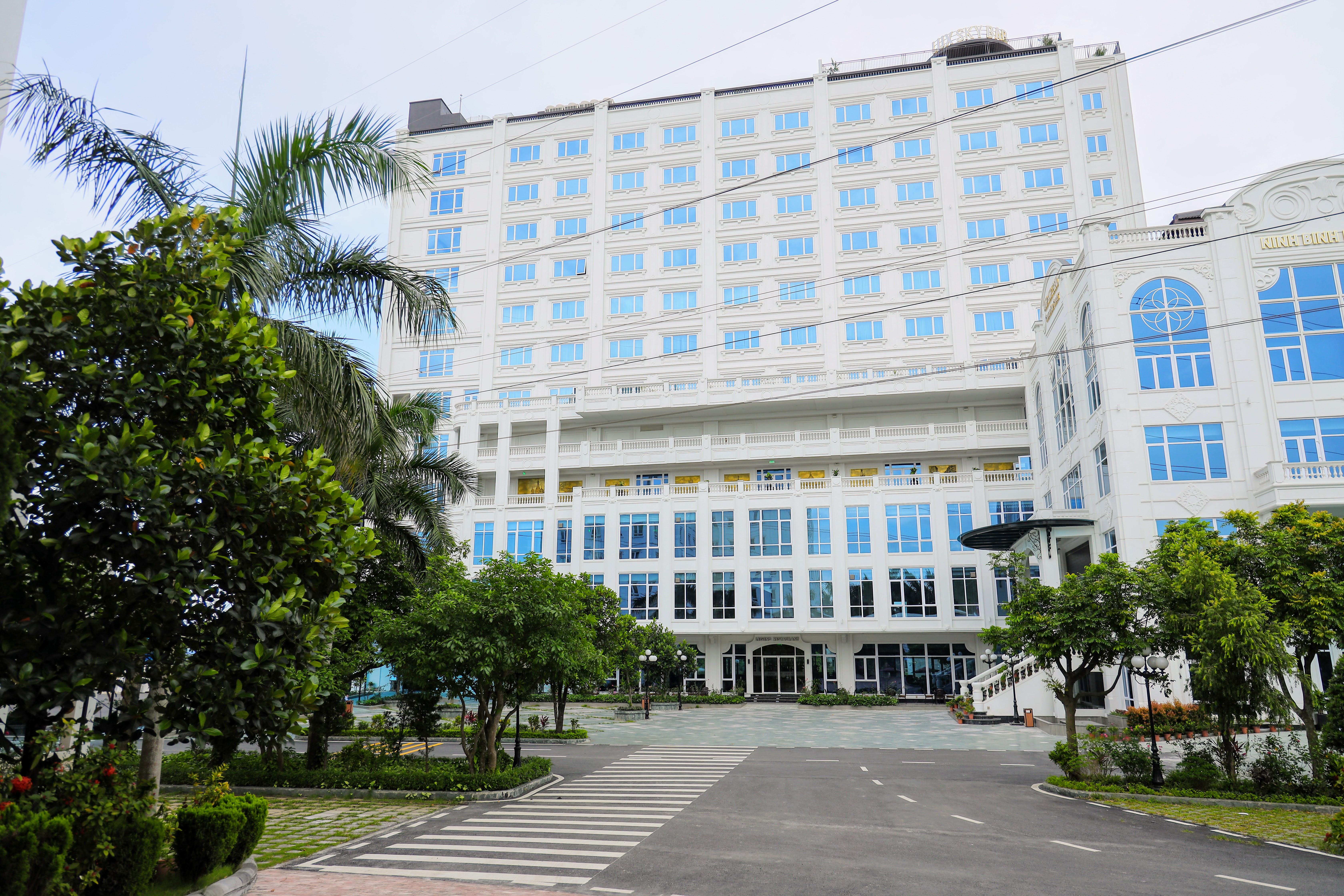 Ninh Binh Legend Hotel Exterior photo